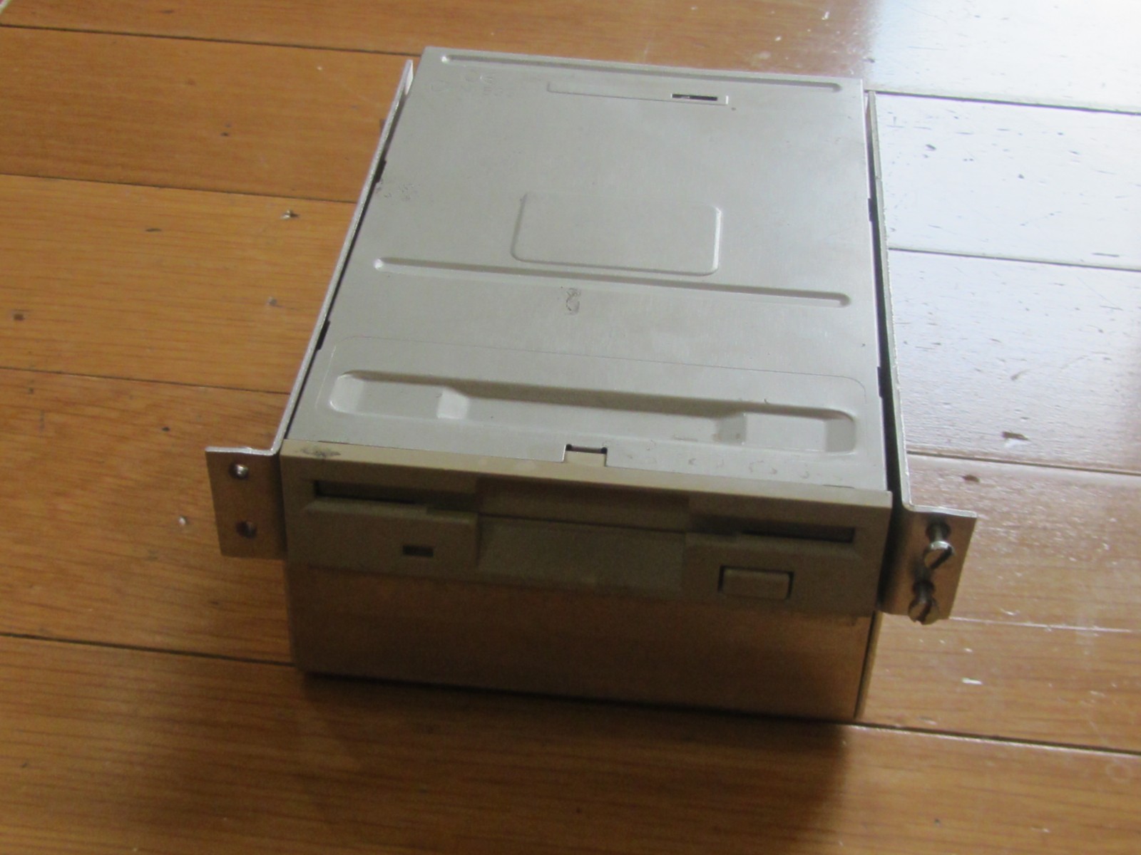 Teac FD-235HF 3.5 Inch Floppy Disk  PN 19307762-91 W/Attachment! MINT! COOL!