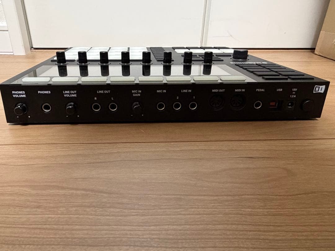 Native Instruments Maschine MK3 MIDI Groove Controller w/ USB Cable Tested