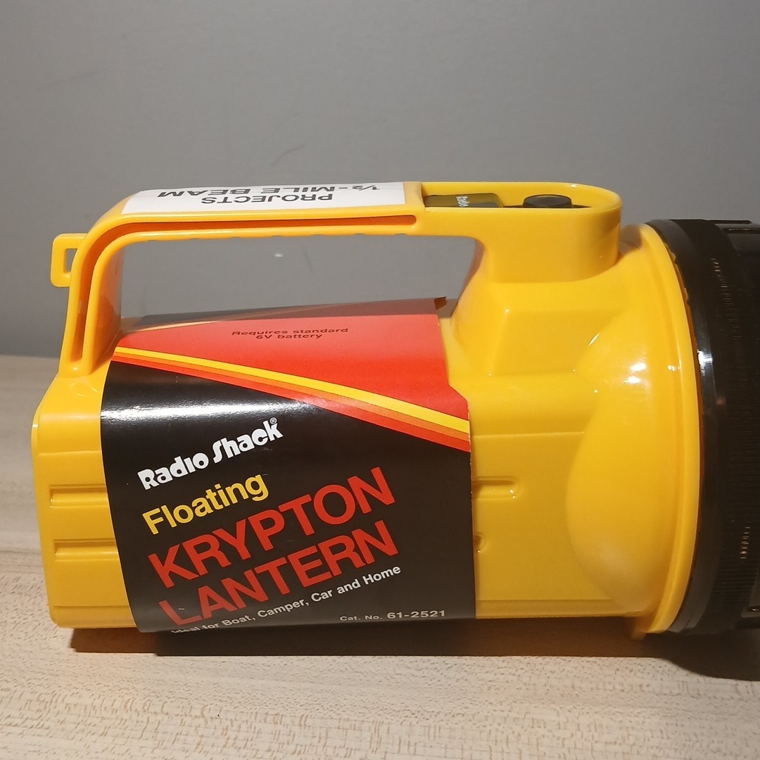 Radio Shack Yellow Bright Floating Lantern Krypton Bulb 6V Flashlight 80s Horror