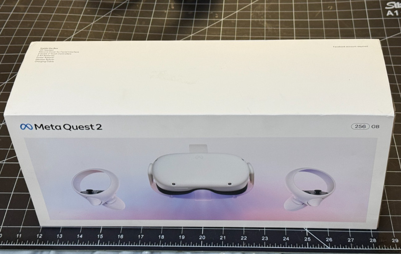 256GB MINT Boxed Meta Quest 2 VR Headset - MINT Condition w Controllers + Extras