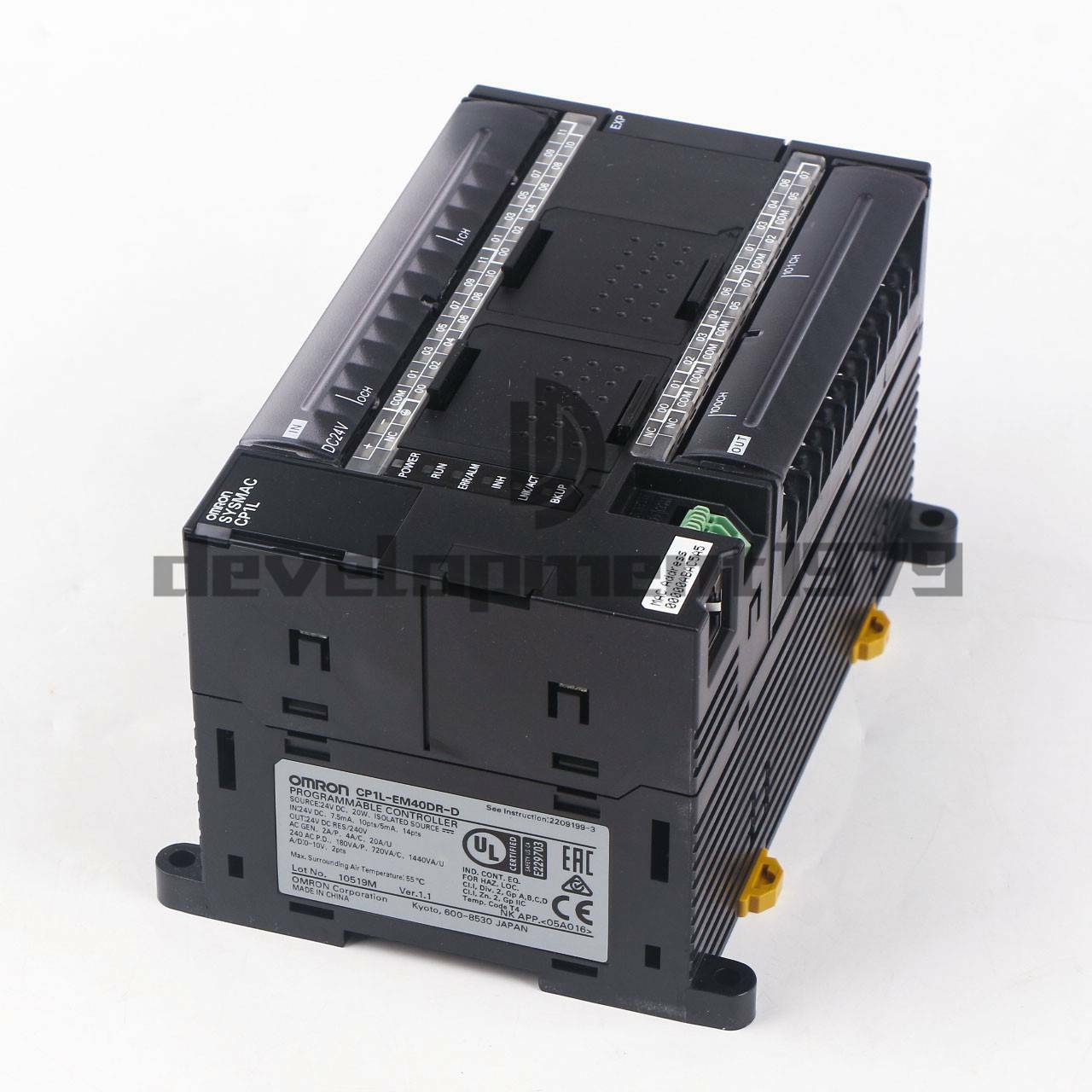 1PC Omron CP1L-EM40DR-D PLC New