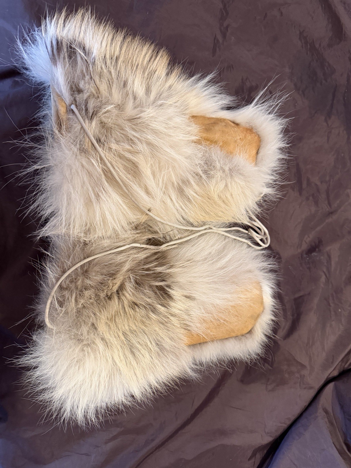 Alaskan Wolfe Mittens
