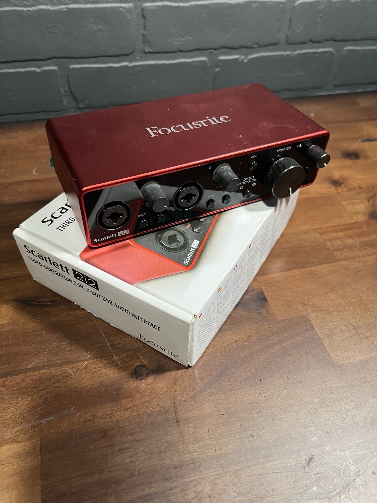 Focusrite Scarlett 2i2 (3rd Generation) USB Audio Interface