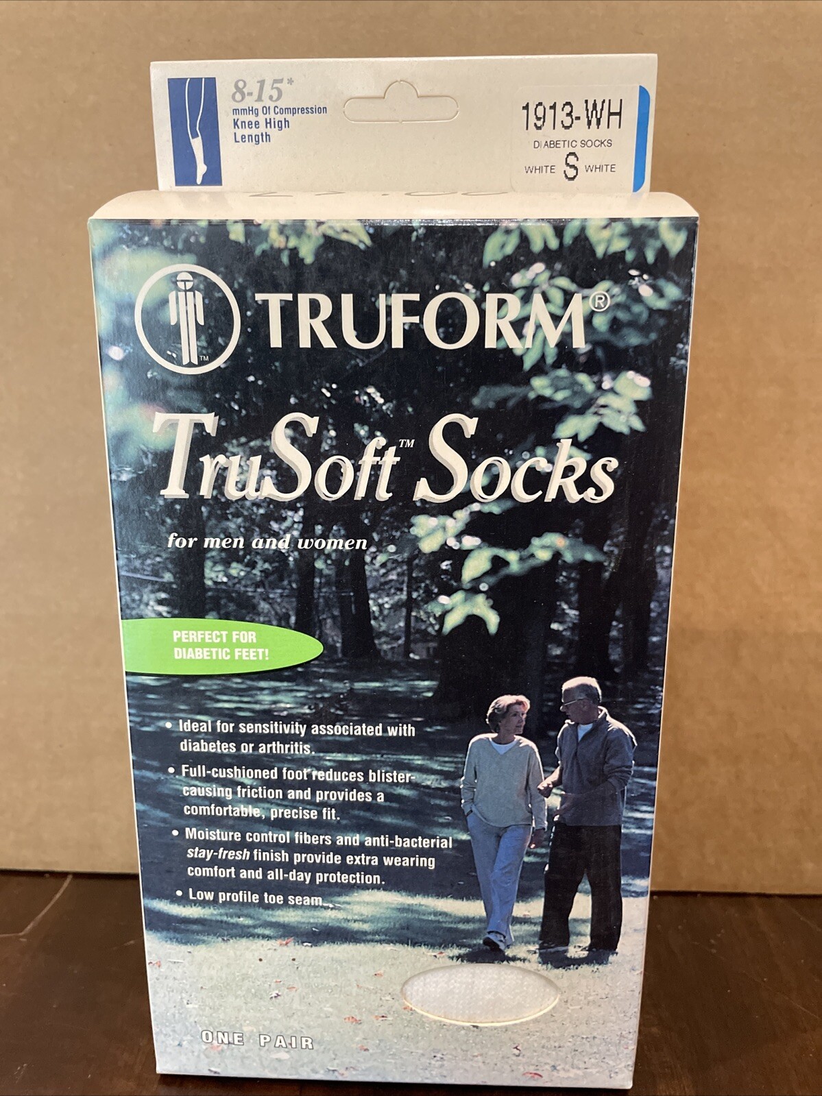 Truform 1913 Unisex TruSoft Socks Small White 8-15 mmHg for Diabetic Feet