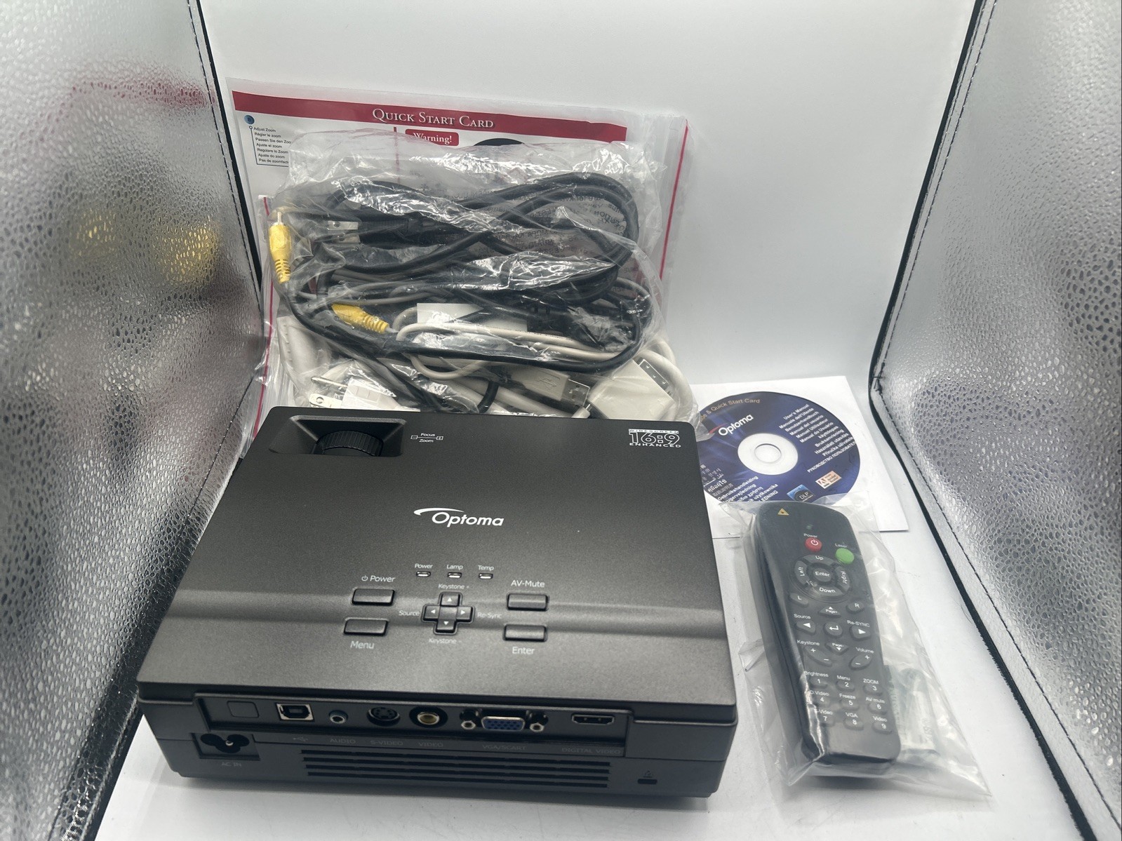 Optoma Projector Widescreen Projector  16:9 EP1691 DAEPGLKG w Cord ,Remote+ Case