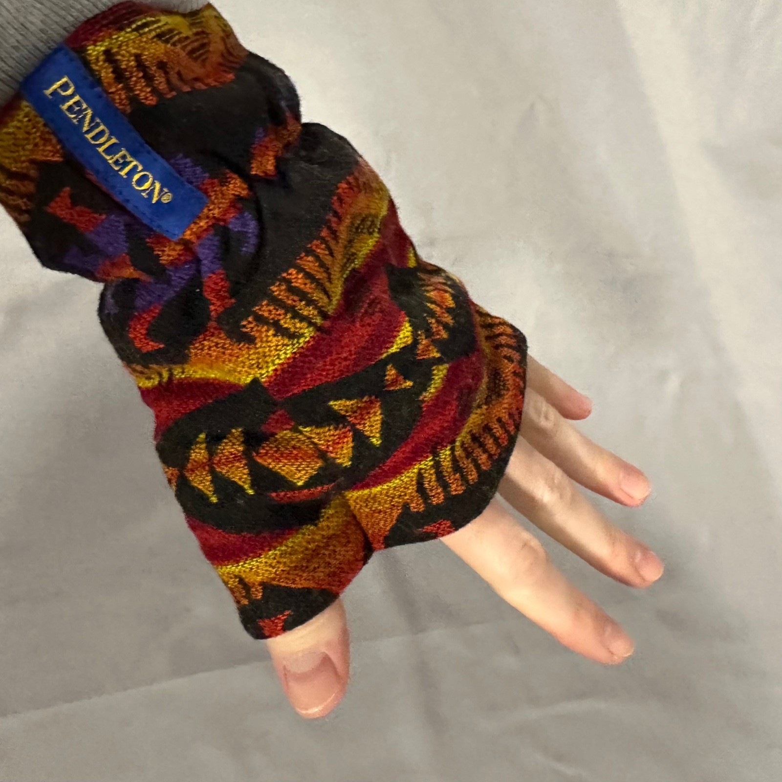 Pendleton Wool Mitten Single Glove Medium Multicolor Excellent Southwestern