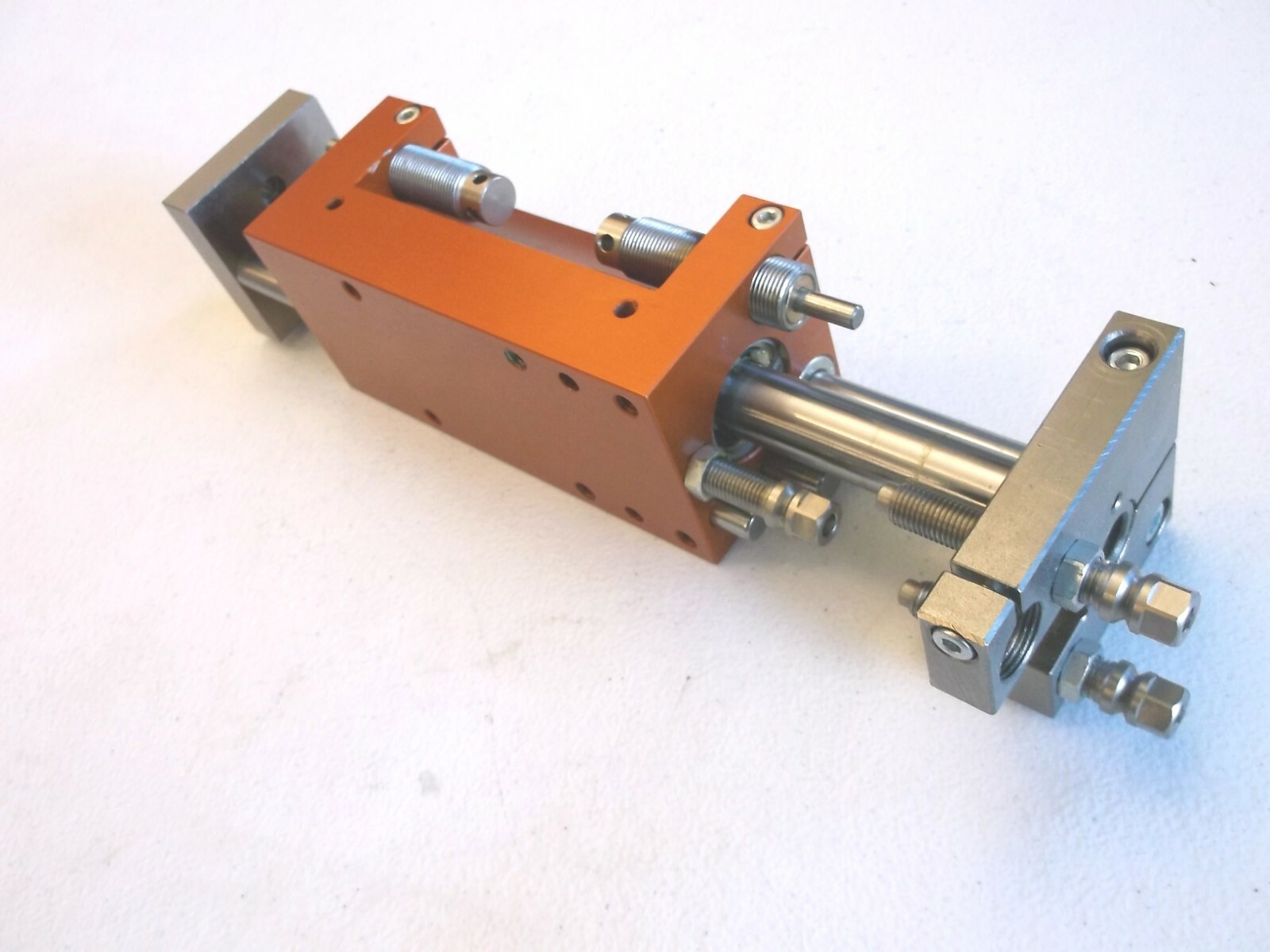 Meto-Fer VE-82-09-33 Precision Linear Actuator / Slide New