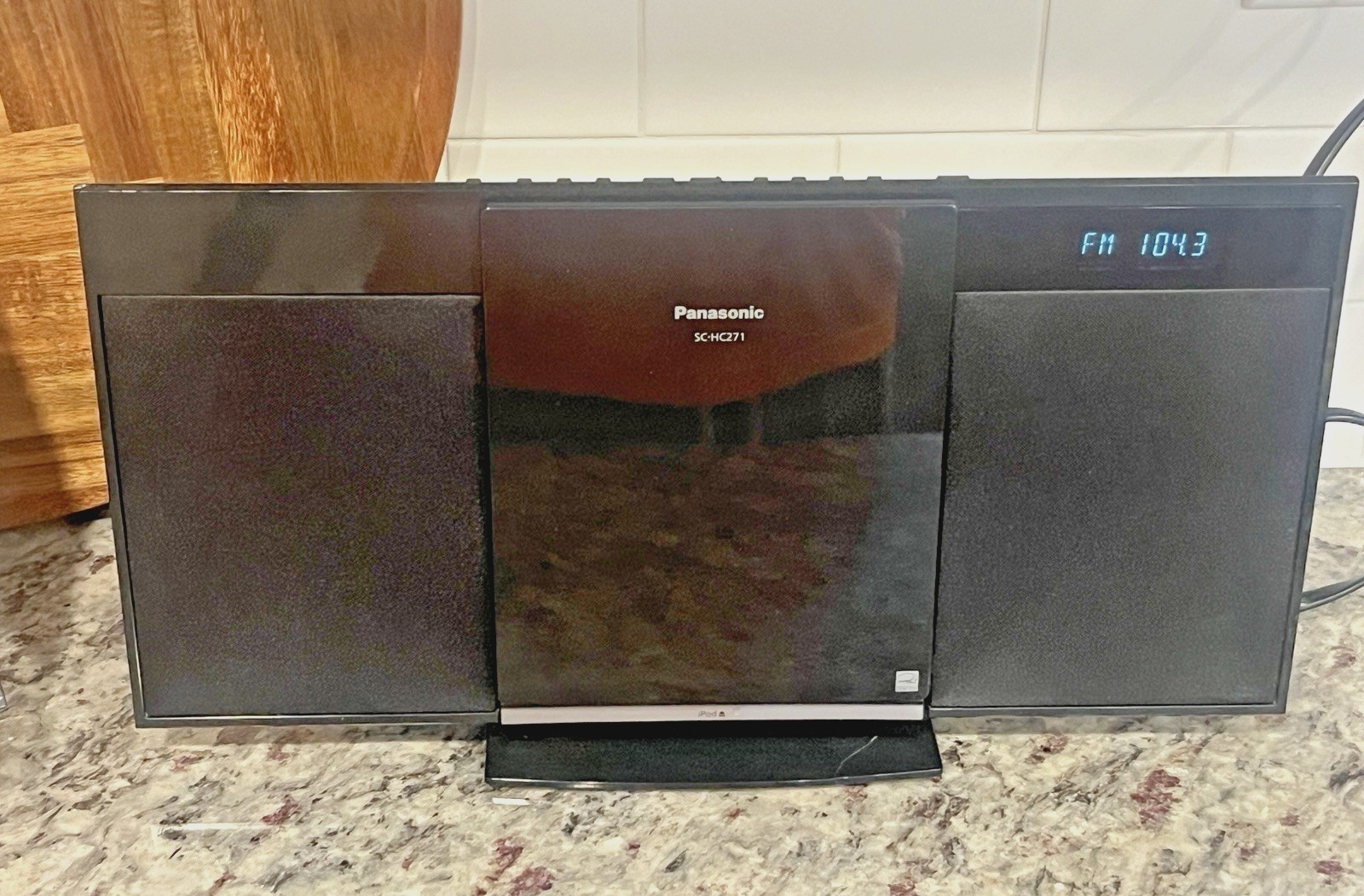Panasonic SC-HC271 Home Theater System CD Radio iPod Player