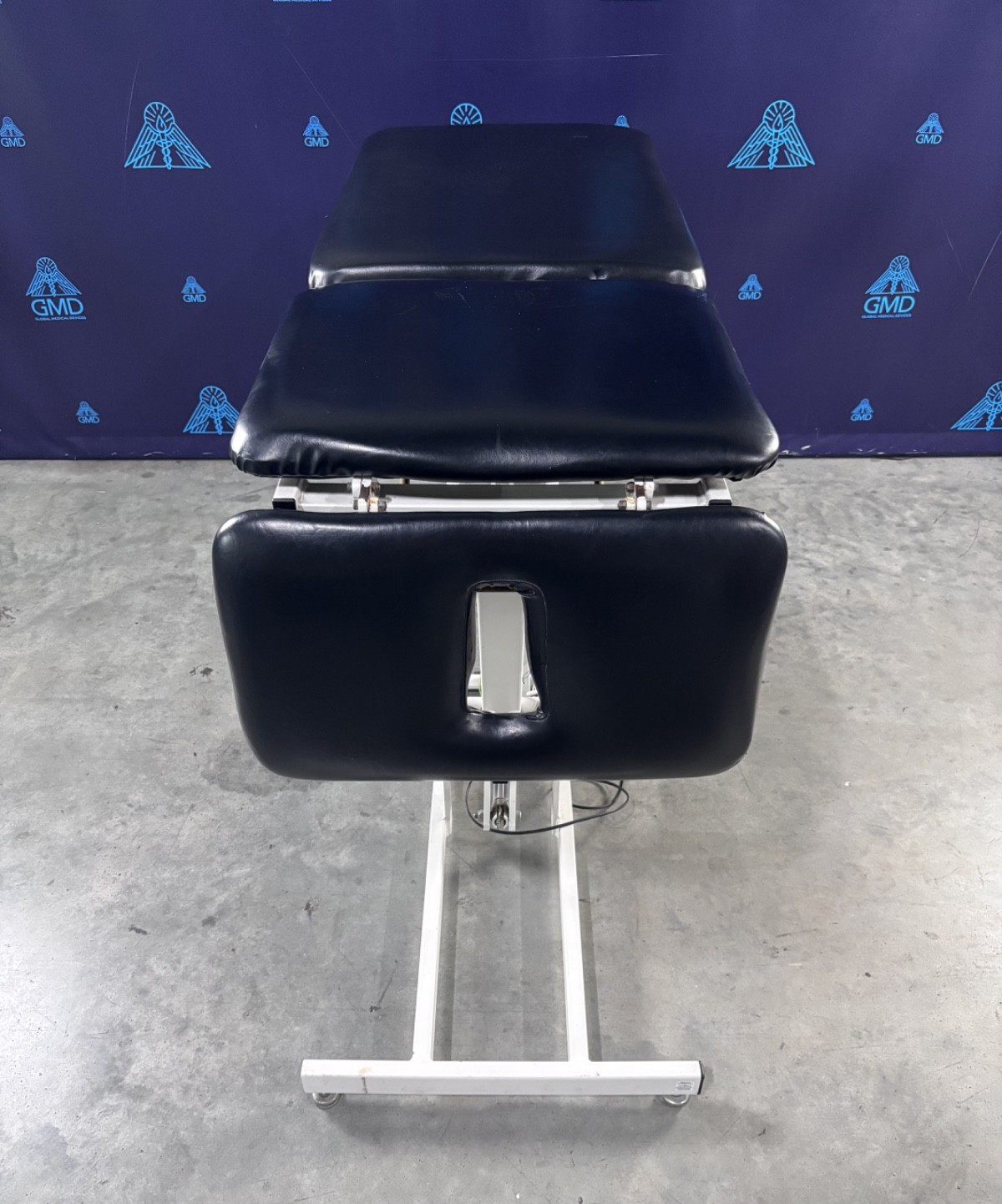 AM353 Three-Section Treatment Table