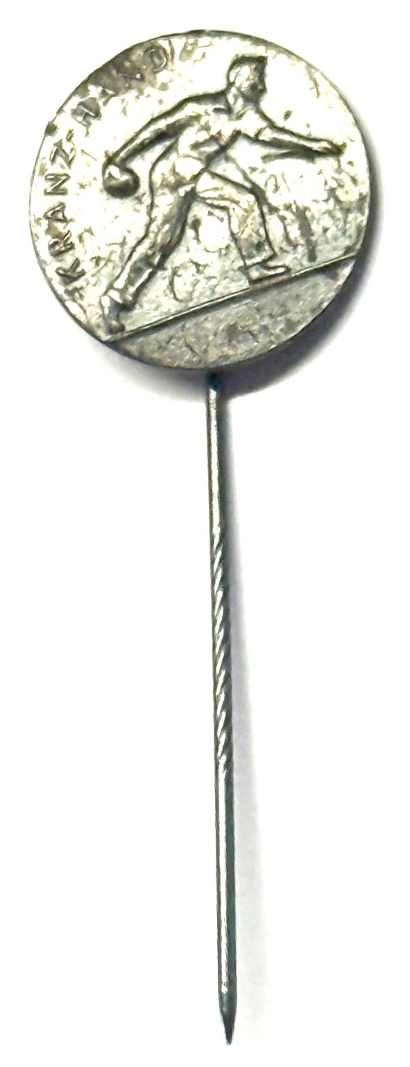 Cone Wreath Hand Pin (H39n)