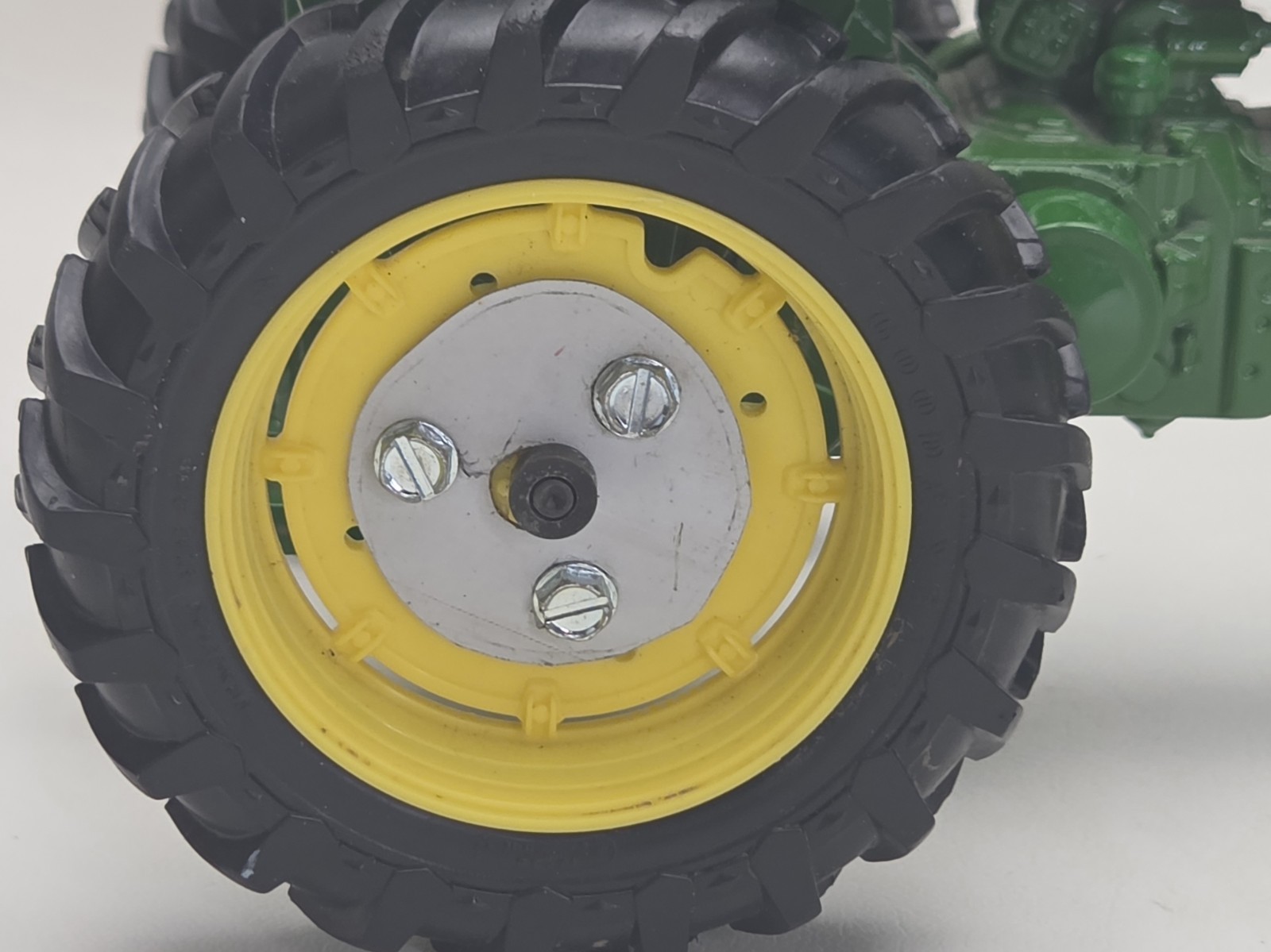 John Deere Precision Classics Model 730 Diesel Tractor 1/16 Scale (Broken) Ertl