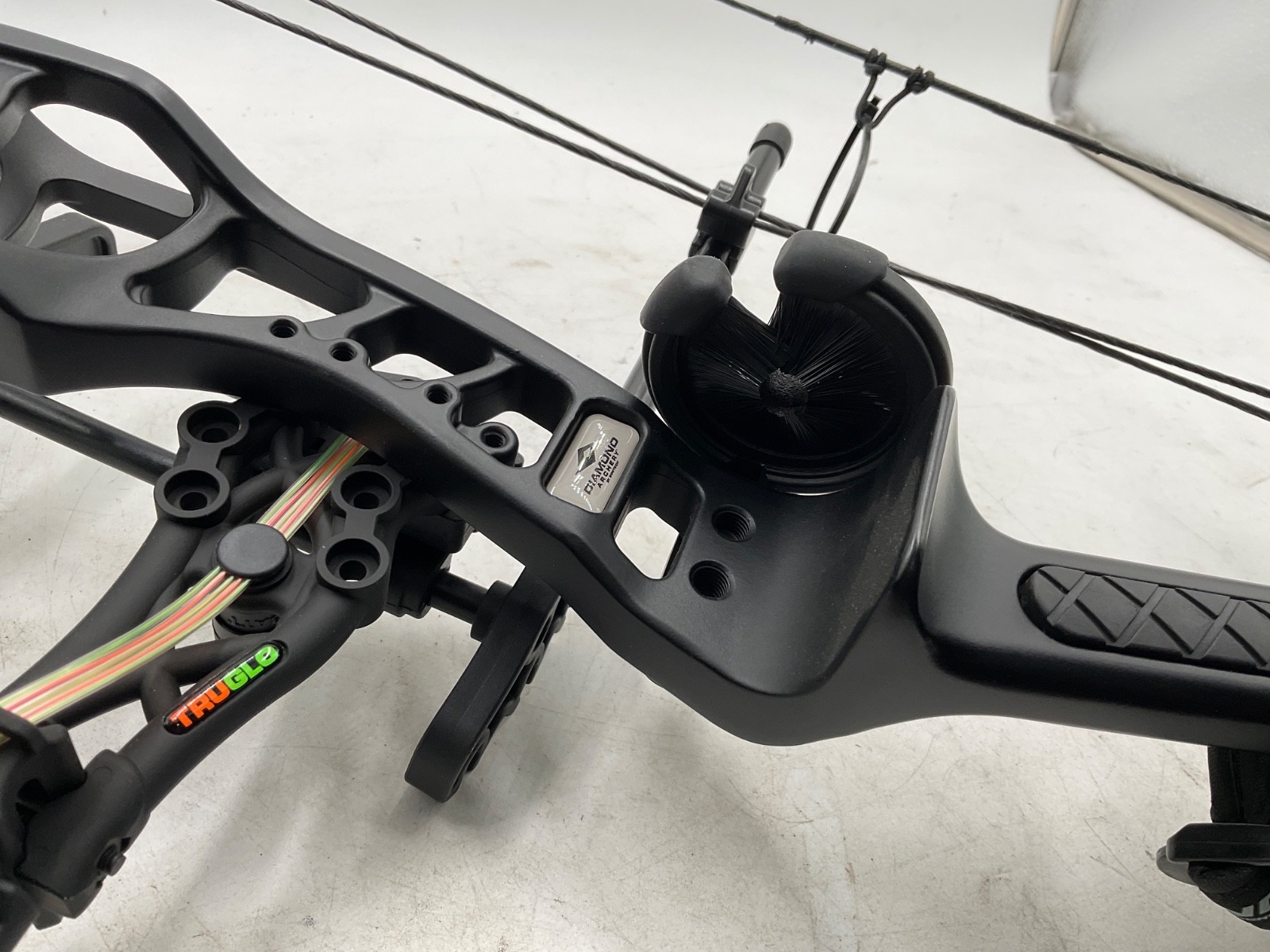 Diamond Bowtech Infinite Edge XT BLACK OPS Compound Bow UPGRADE PKG RH
