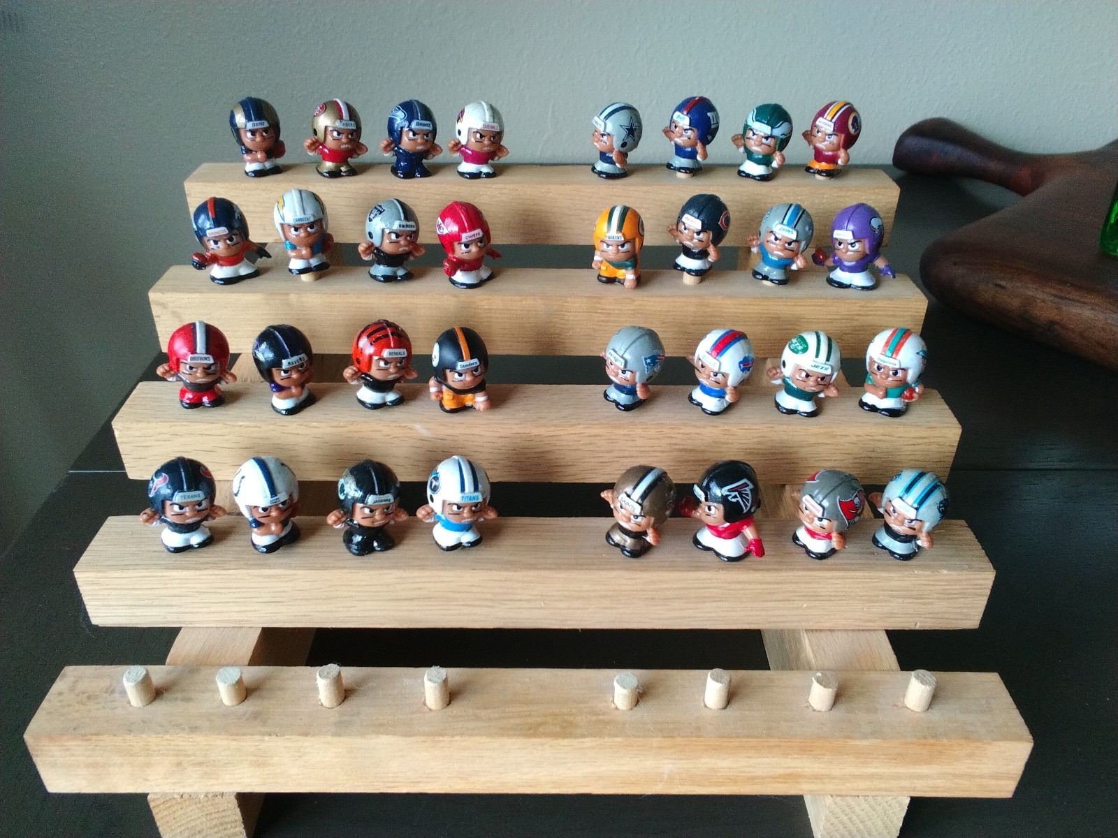 Complete Set Of 32 NFL Team's Teenymates Figure's Series 1-5 W/ Stand READ