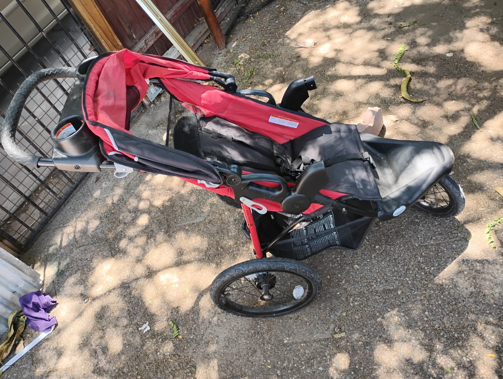 BOB Single Jogger Stroller Unisex Red/Black 3-Wheel Folding Design