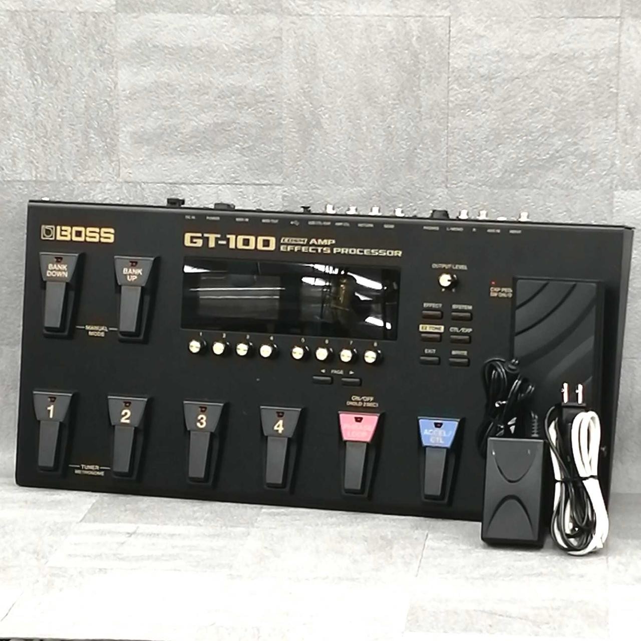 BOSS GT-100 Guitar Multi Effects Processor Amp Modeling COSM Pedal Board