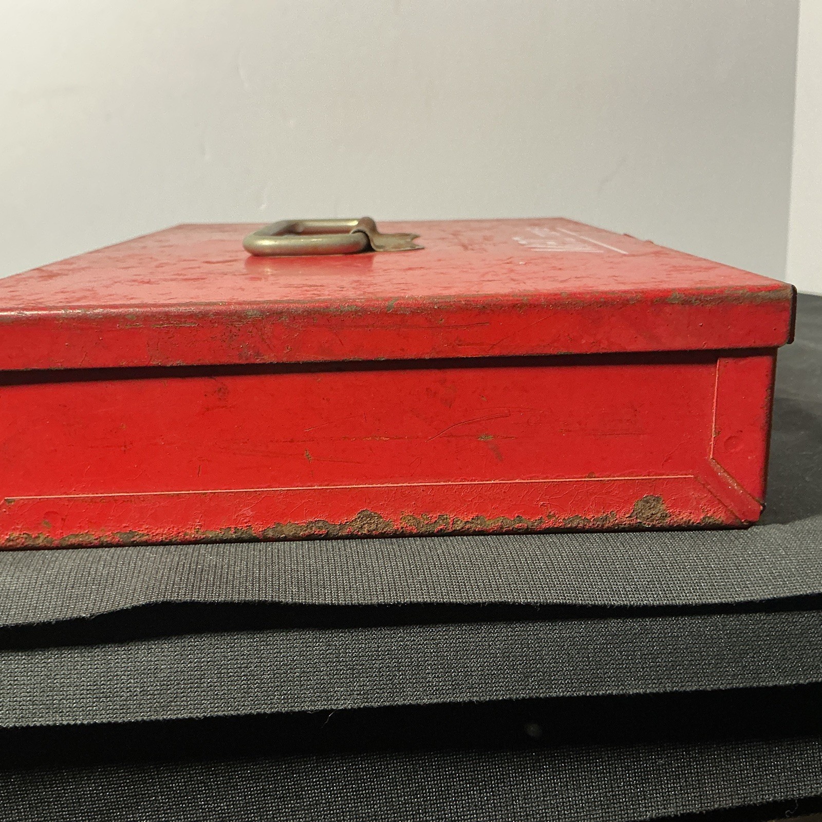 Vintage MAC TOOLS Mini Tool Box 10.5” X 7” X 2”