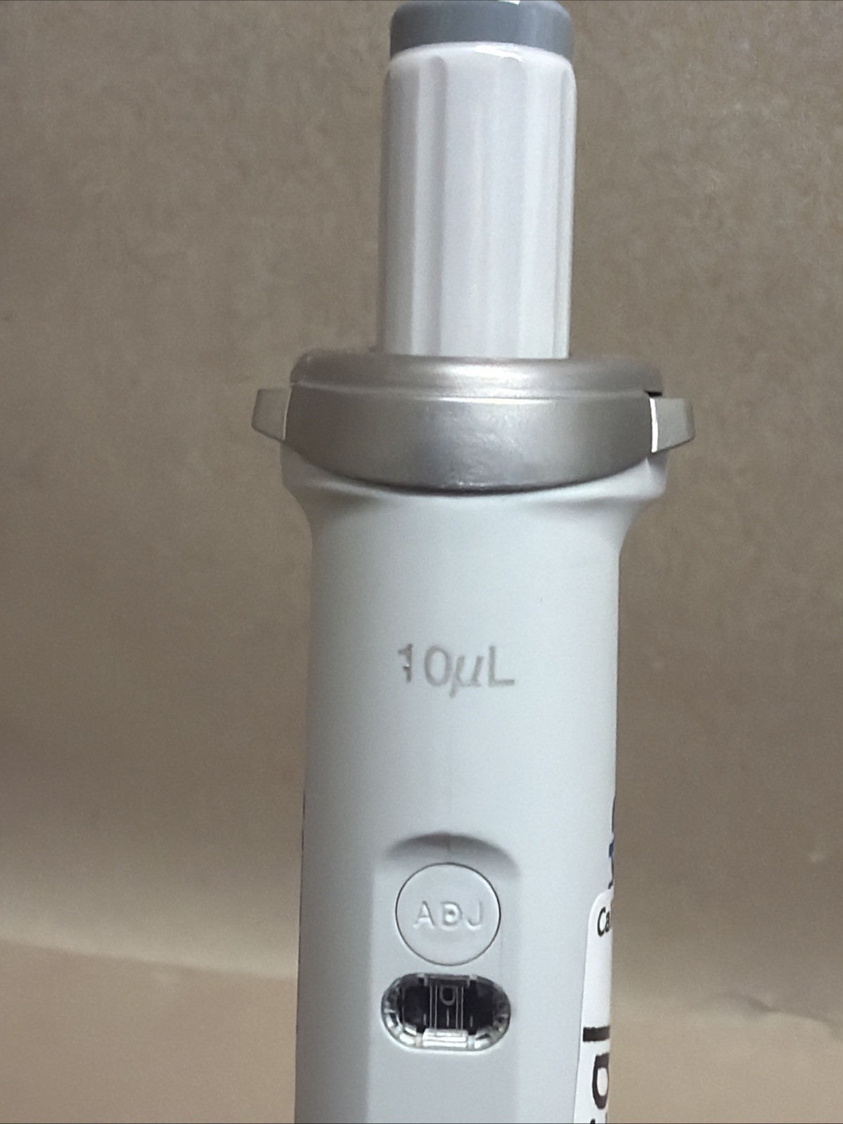 Eppendorf Reference 2 Manual Pipette Single 10-100 µL 4924000053