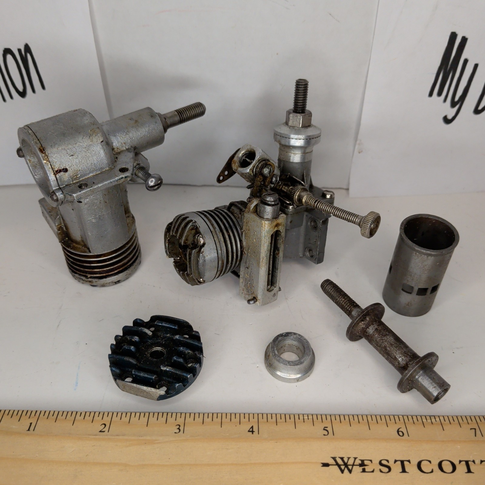 "19" Model Engine Model 4002 Untested Unbranded x2
