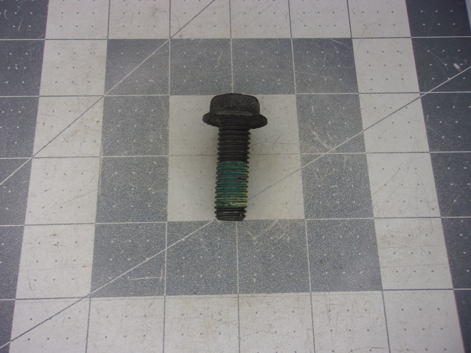 CNH-New Holland 274256 Lockscrew NH 442 452 462 463 465  Disc Mowers