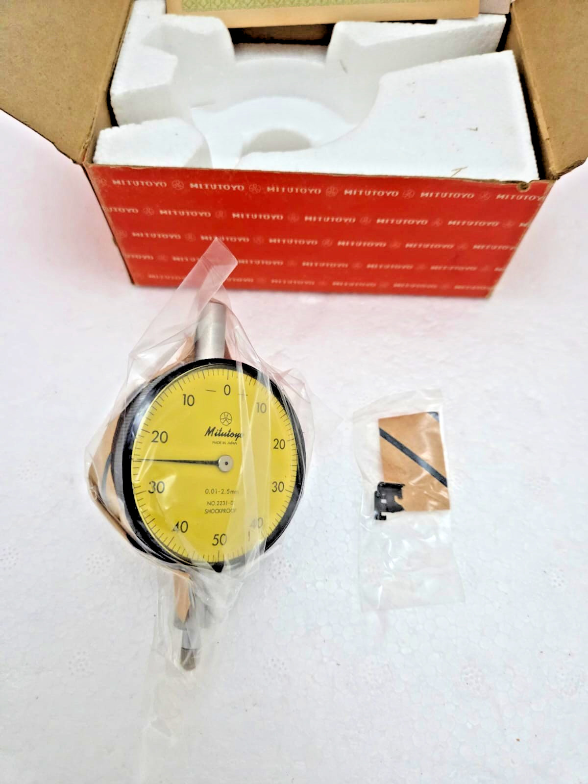 Mitutoyo 2231-01 Dial Indicator 0.01-2.5mm Graduation Shock Proof Made In Japan