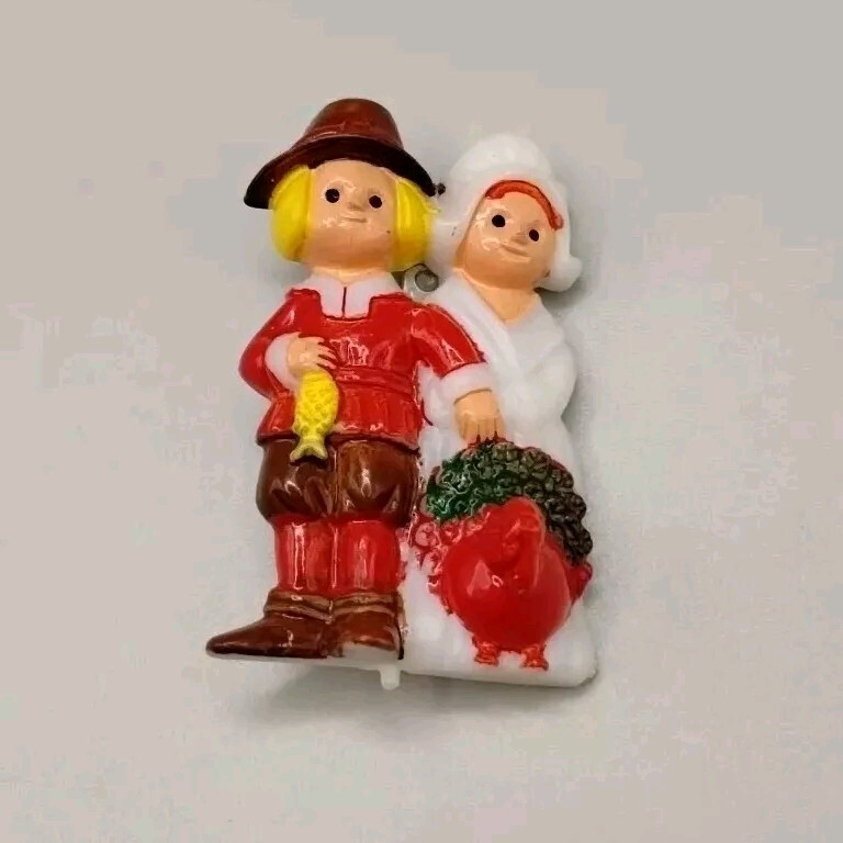 Plastic Thanksgiving Pilgrim Couple With Turkey Pin Brooch