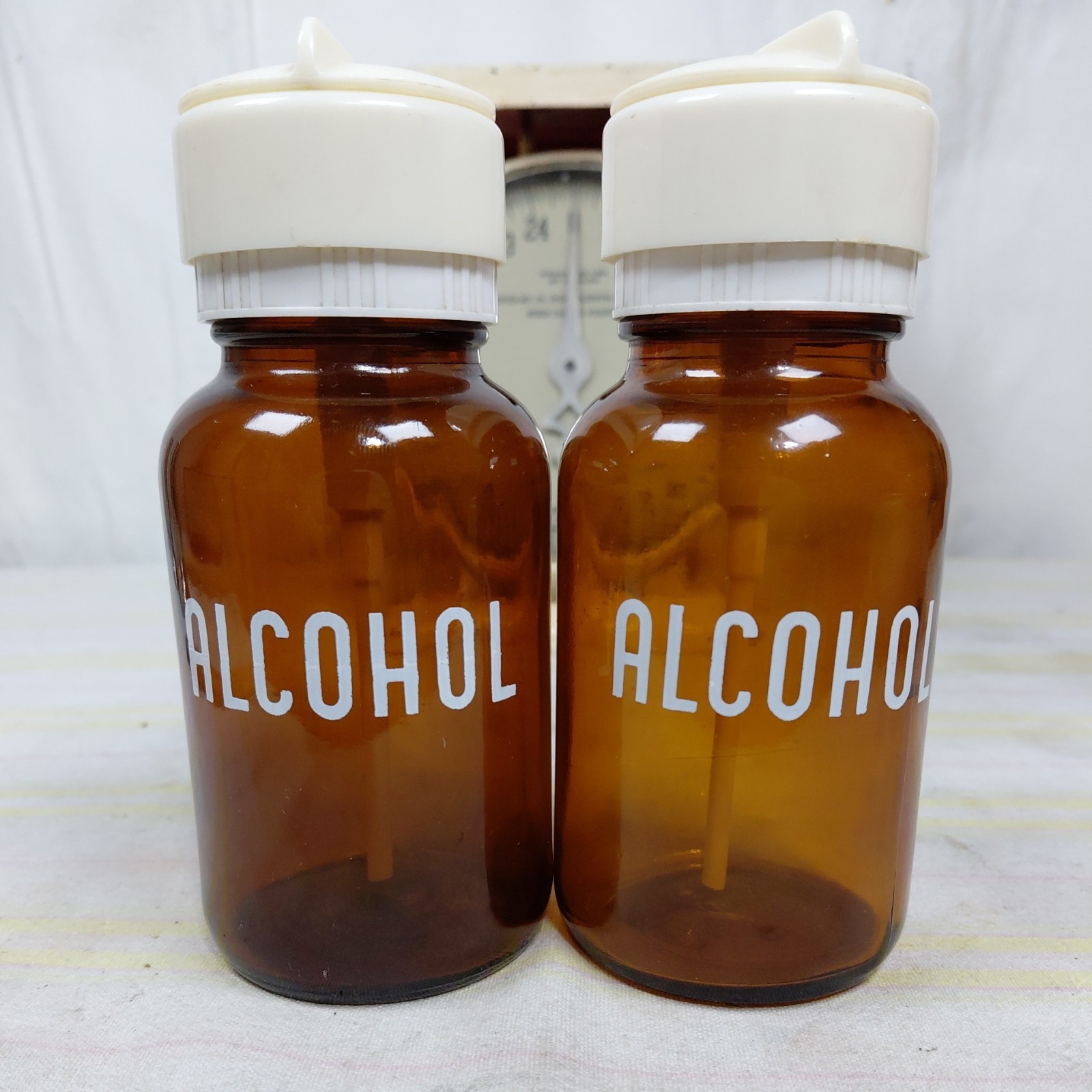 MENDA Lasting-Touch Round Amber Glass Dispenser Bottle 8 oz -ALCOHOL- USA New