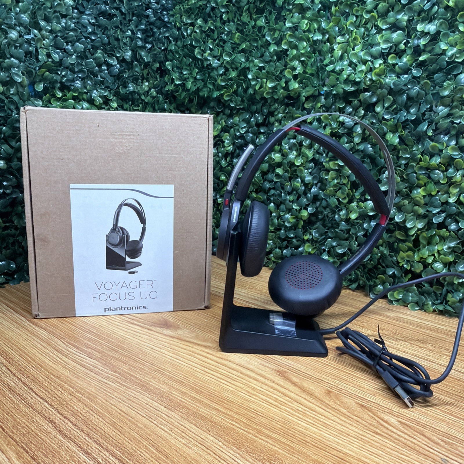 Plantronics Voyager Focus UC B825 Bluetooth USB Base Headset Boom Mic Black