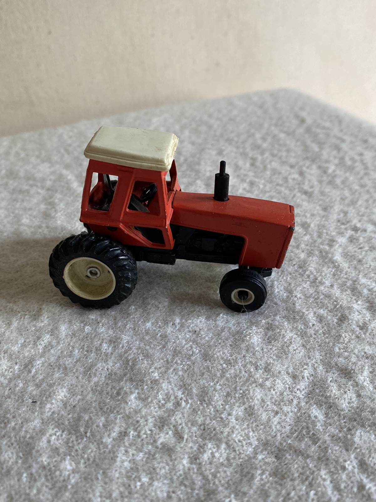 ERTL Allis Chalmers 8070 Farm Tractor, Orange, 1/64
