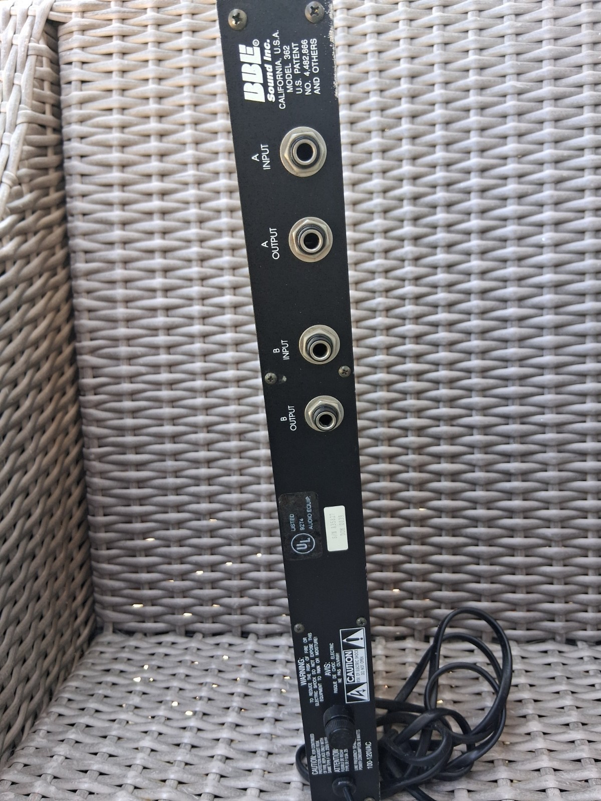 BBE 362 BBE Process Signal Processor 2-Ch Analog 1U Rack 1/4" I/O Black