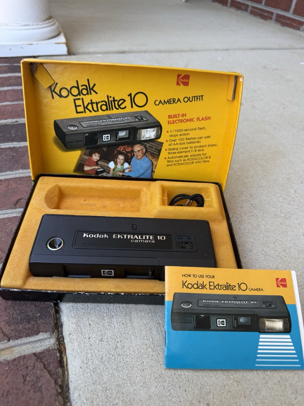 Vintage 1978 Kodak Ektralite 10 Camera Outfit - Original Box & Manual - Untested