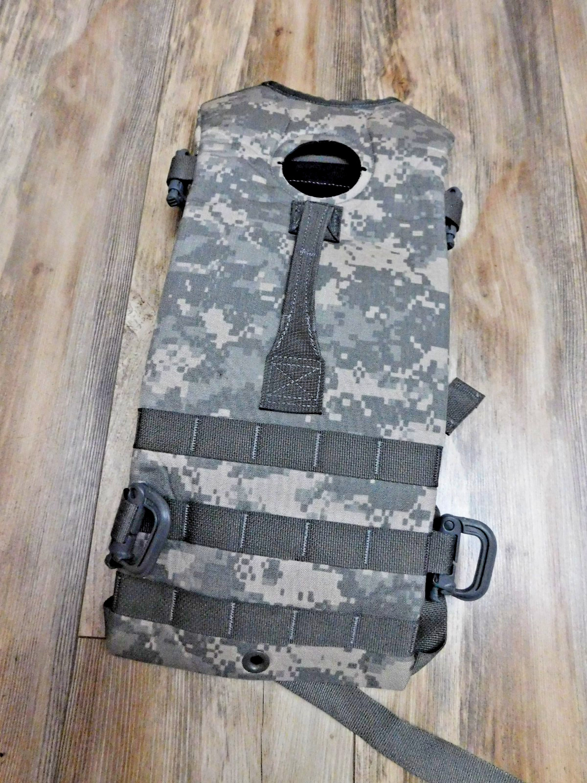 US MILITARY MOLLE II ACU 3L HYDRATION SYSTEM CARRIER NEW