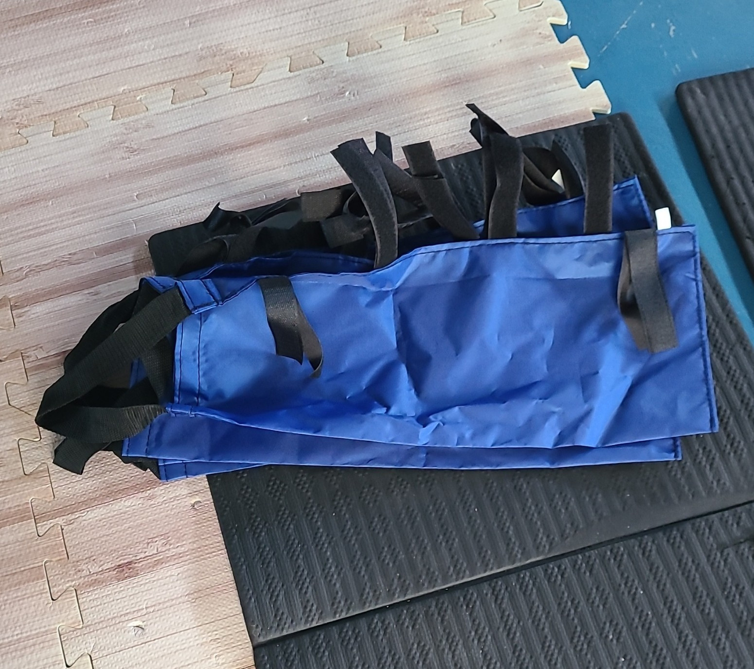 4-Pack of sandbags 18"x 8"