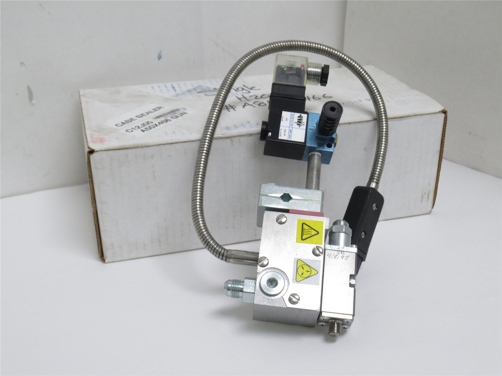 229605 New In Box; Axco Adhesives A50X466 Case Sealer Hot Glue Gun; 24VDC; 8.5W