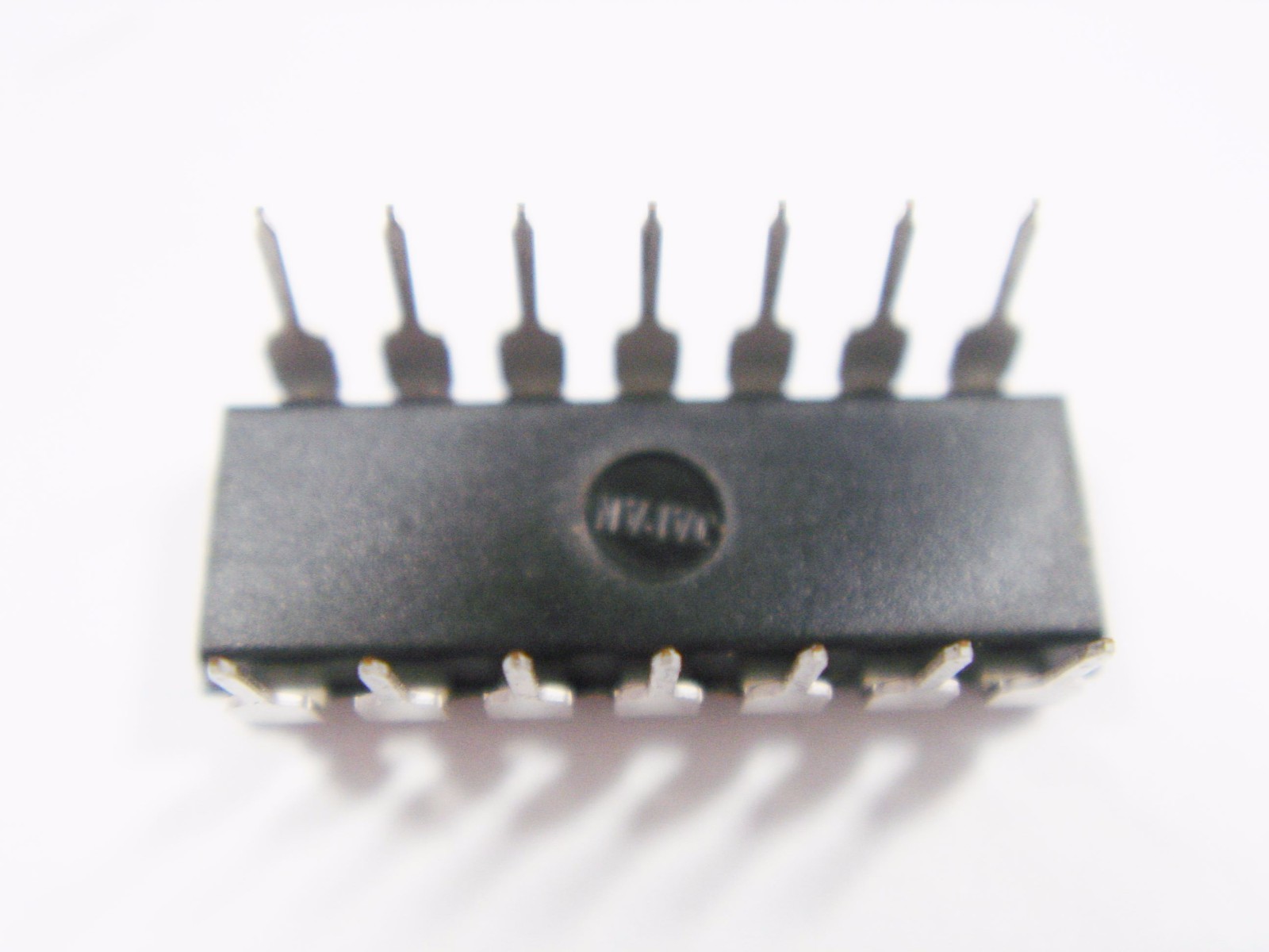 SN 74LS06 6x Inverter 30V #BT22