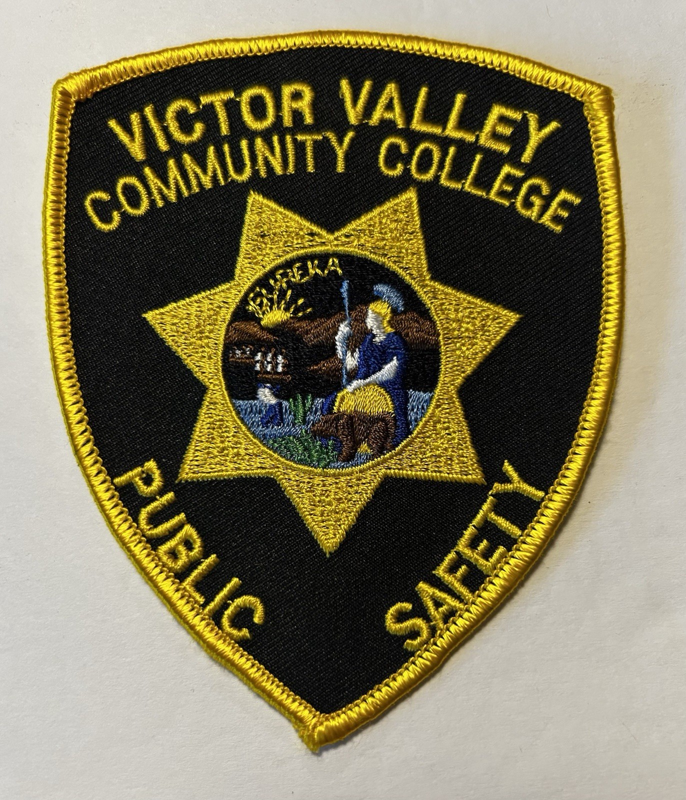 CALIFORNIA CA VICTOR VALLEY COMMUNITY COLLEGE PUBLIC SAFETY PATCH #PDD94