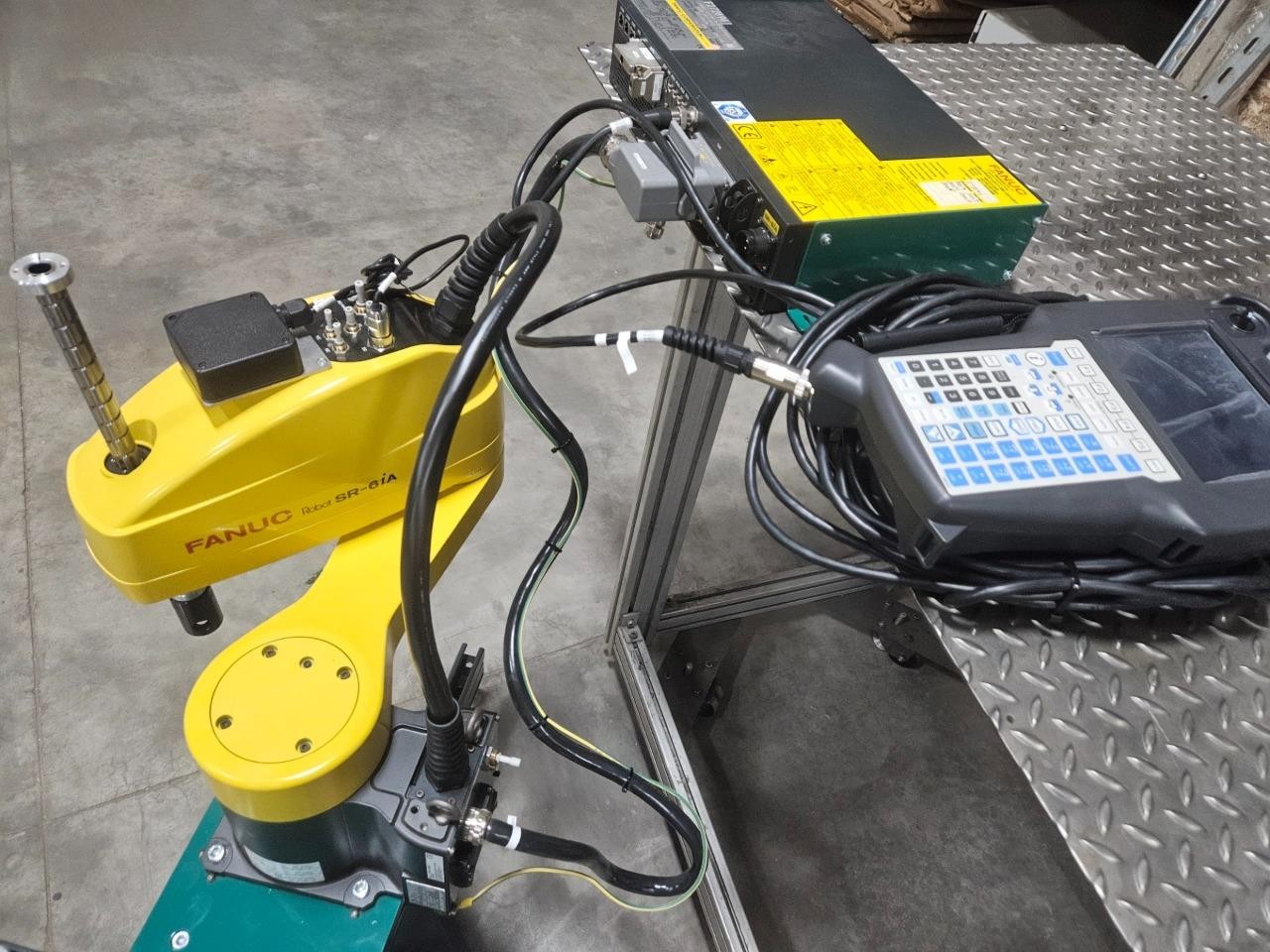 2021 Fanuc SR-6iA Robot with Teach Pendant SCARA 6 kg / 650mm Reach