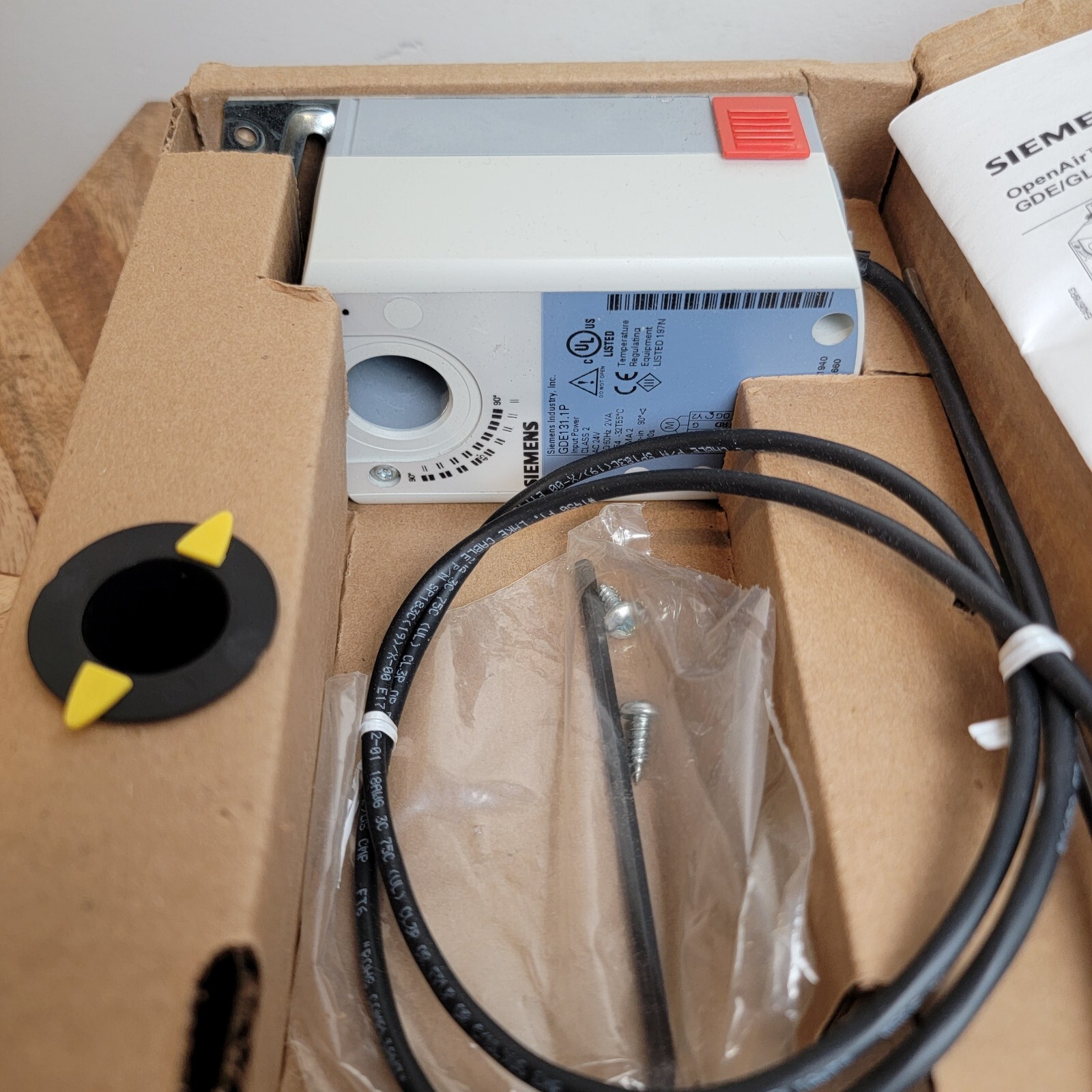 SIEMENS GDE131.1P Open Air Electronic Damper Actuator 44" lb. 3P