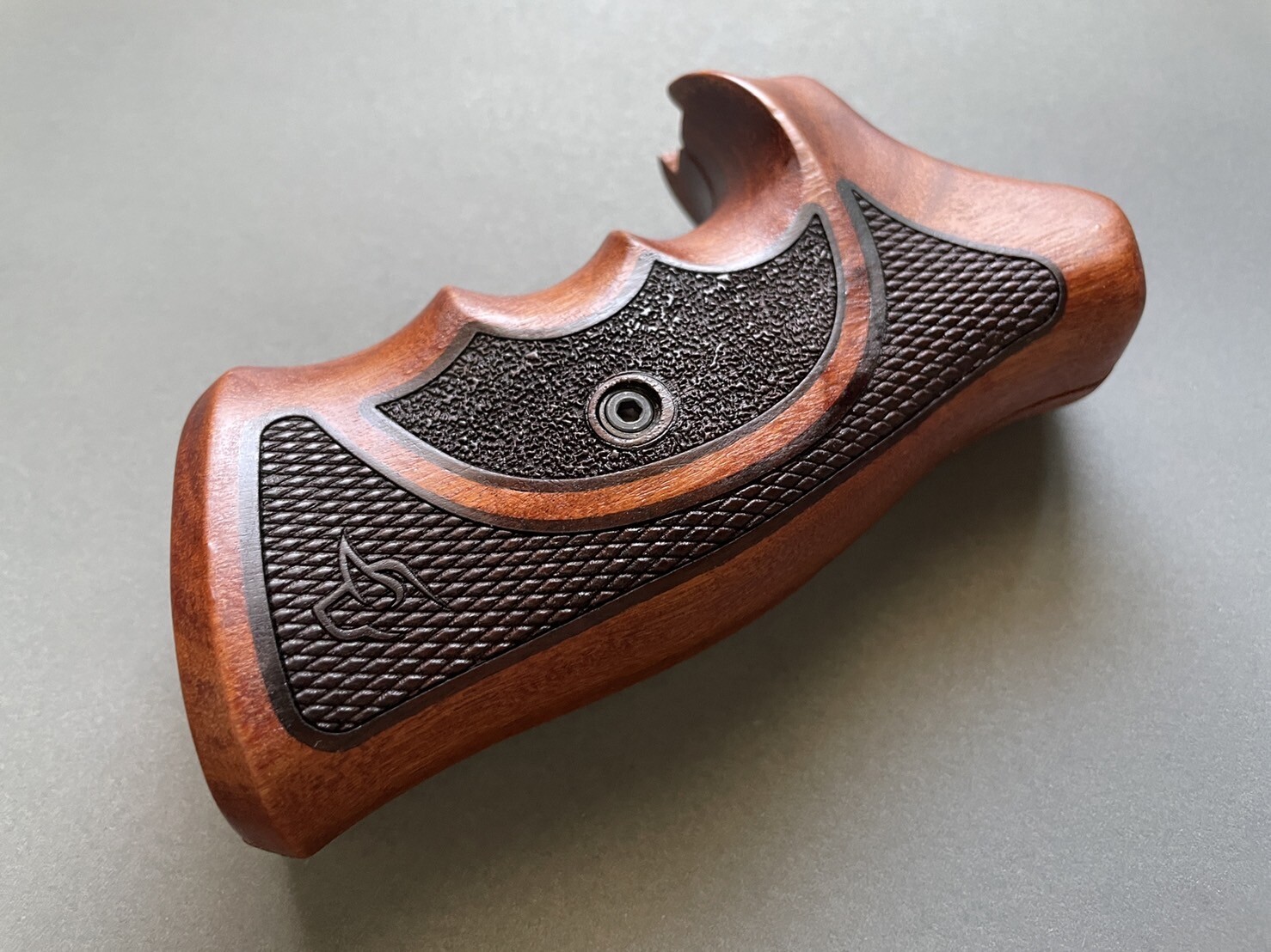 Two Tone Wood Target Grip for Taurus Raging Bull/Raging Hunter 454 460 480 500