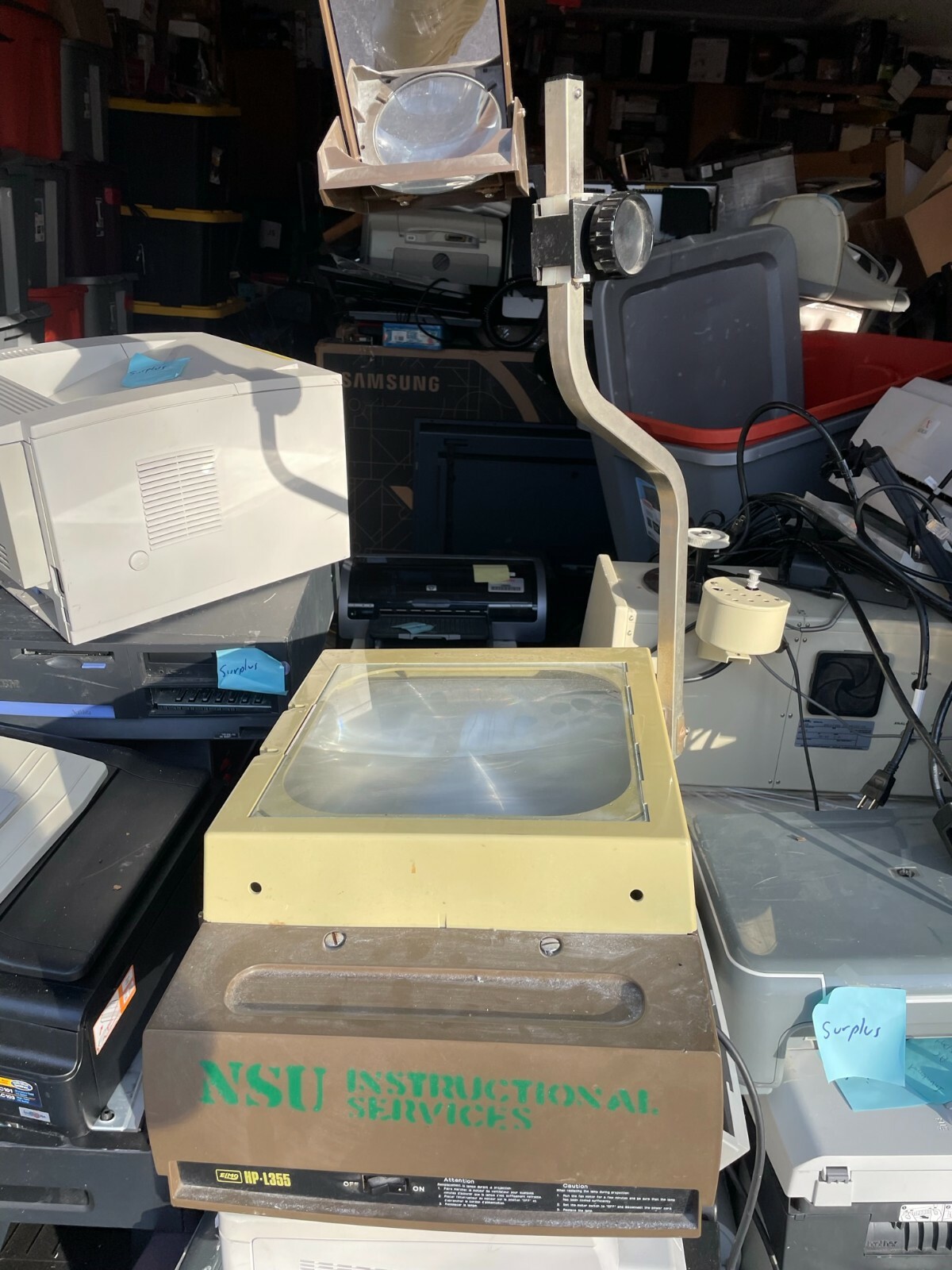 VINTAGE HP-L355 OVERHEAD PROJECTOR