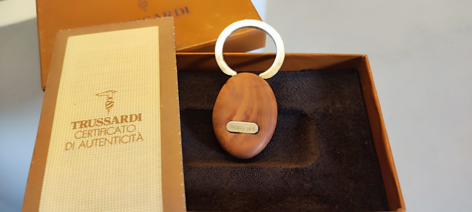 TRUSSARDI NEW Rare Original Silver and Root Keychain With Box 80s
