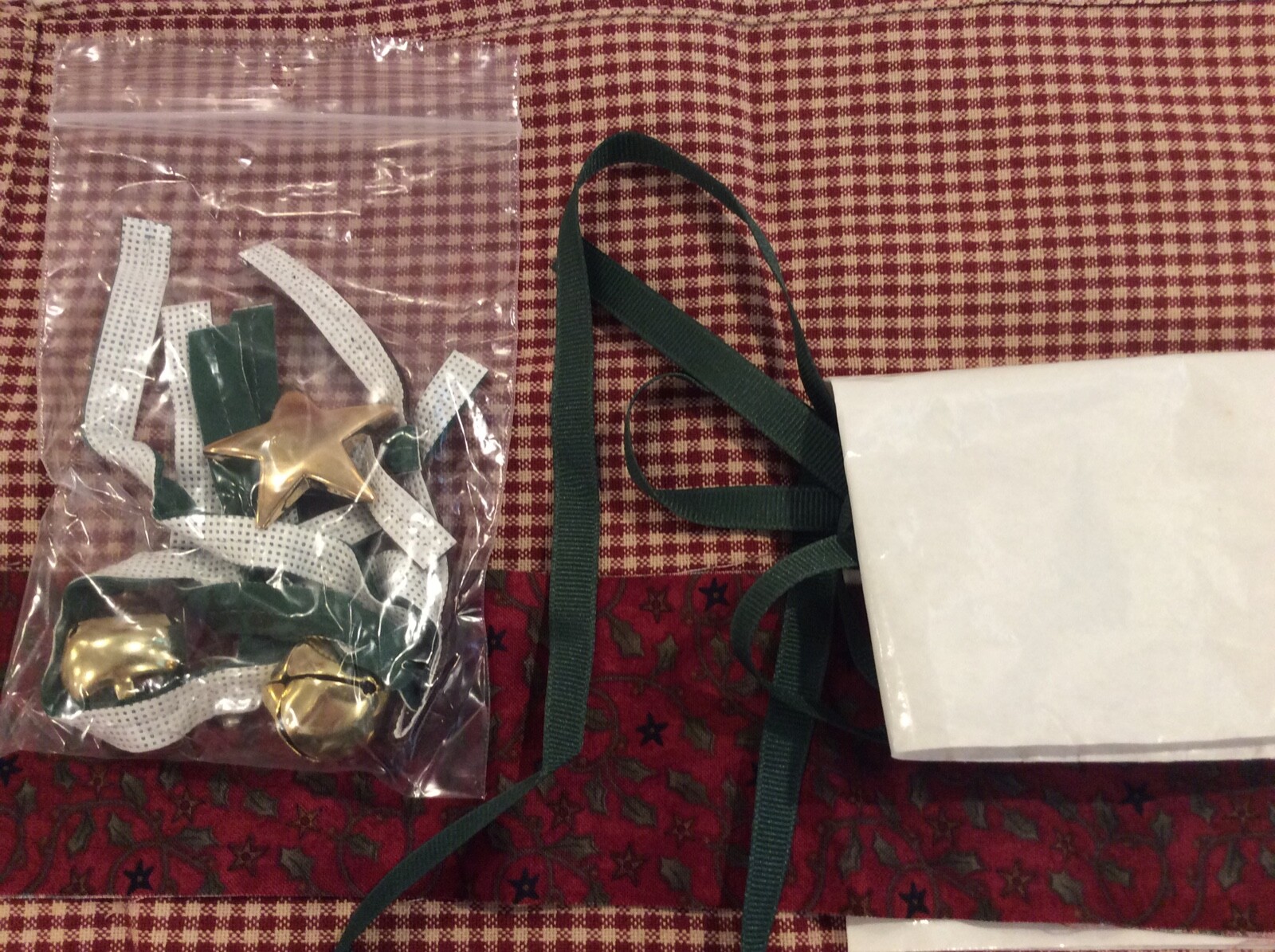 VIKING CLUB KIT- CHRISTMAS TREE CHENILLE GIFT BAG