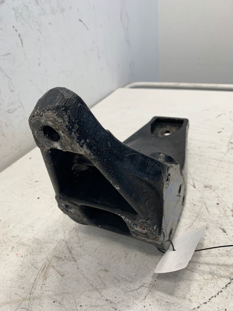 2013 Cab Mount A85-6009 for Peterbilt 386 (630-10681)