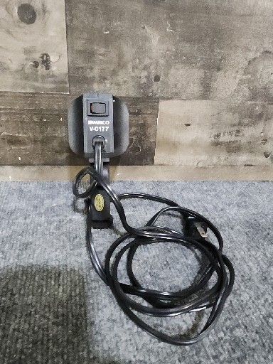 AMBICO AC/DC Video or Camera Light 150w AC or 50w DC Model V-0177