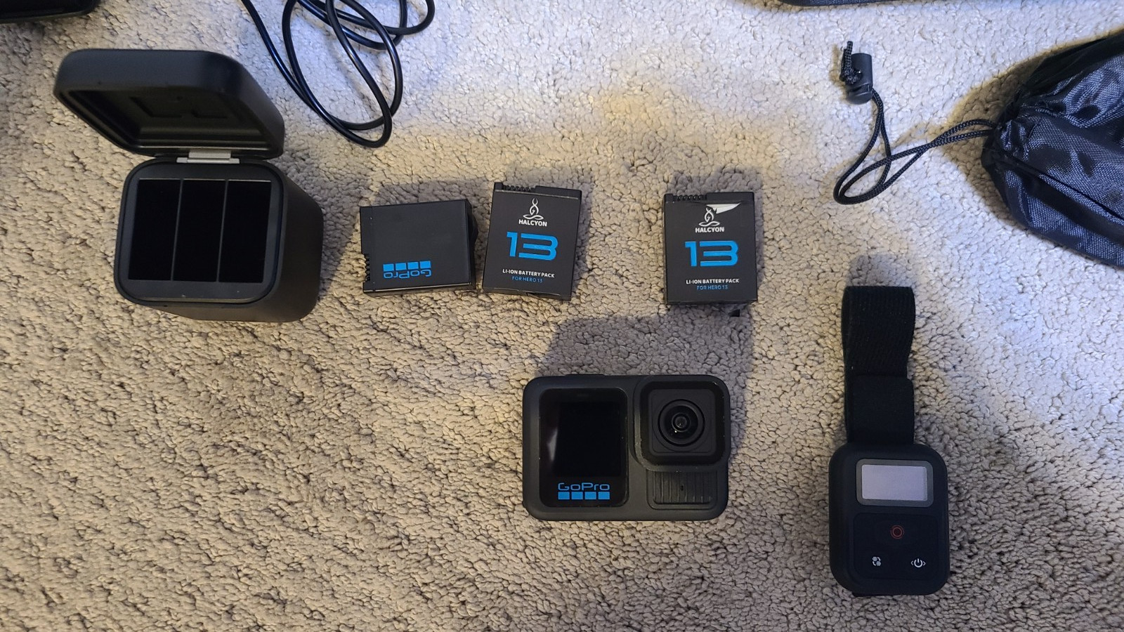 Go Pro Hero 13 Black w/ accessories / 3 batteries