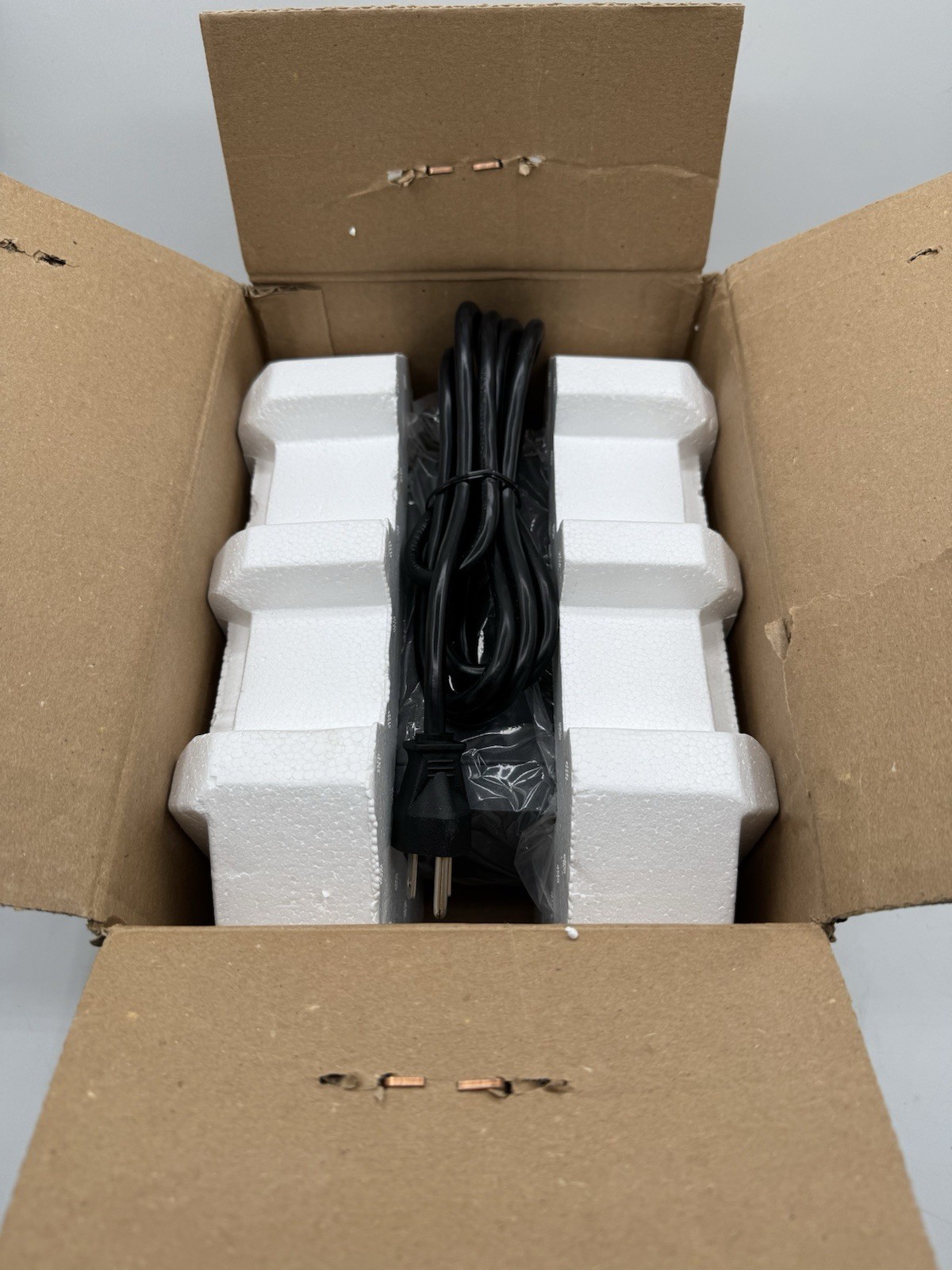 Ametek Powervar .65A Power Conditioner Surge Protection ABC065-11W 120V Open Box