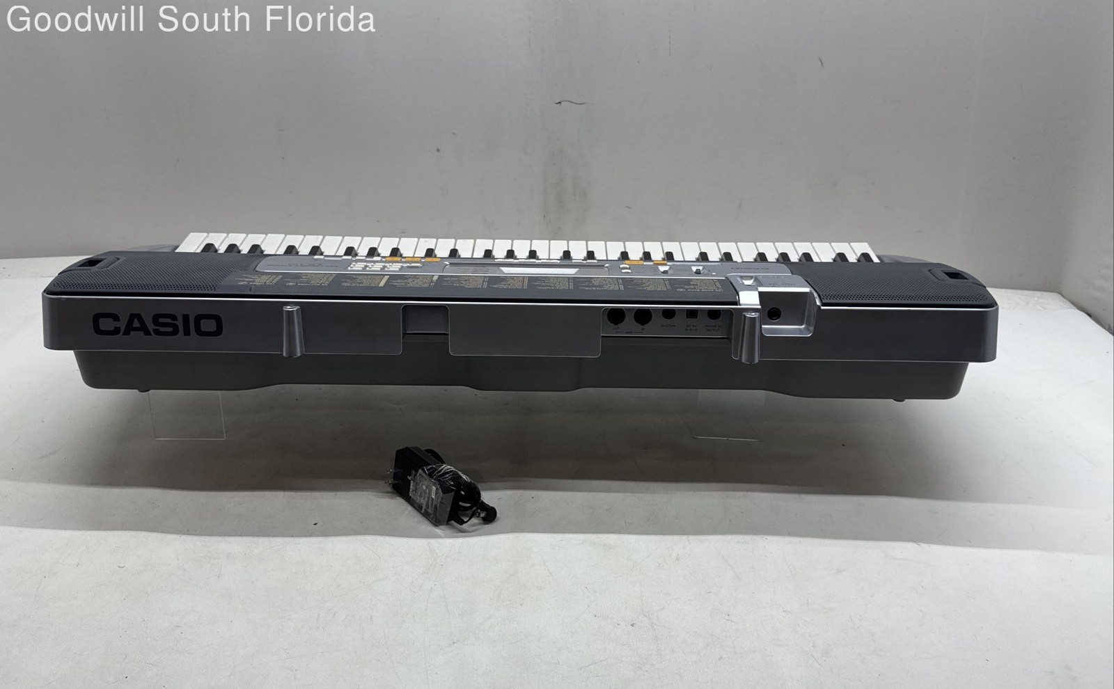 Casio LK-110 Gray 61-Key Portable Beginner Electronic Keyboard Not Tested