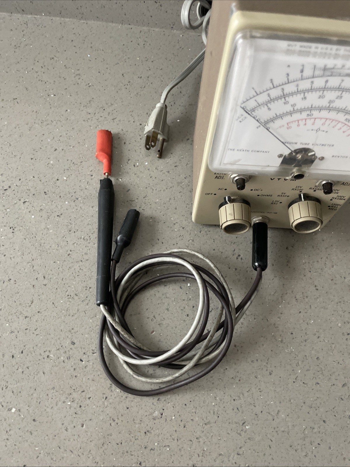 Heathkit Model IM-18 VTVM Vacuum Tube Voltmeter untested