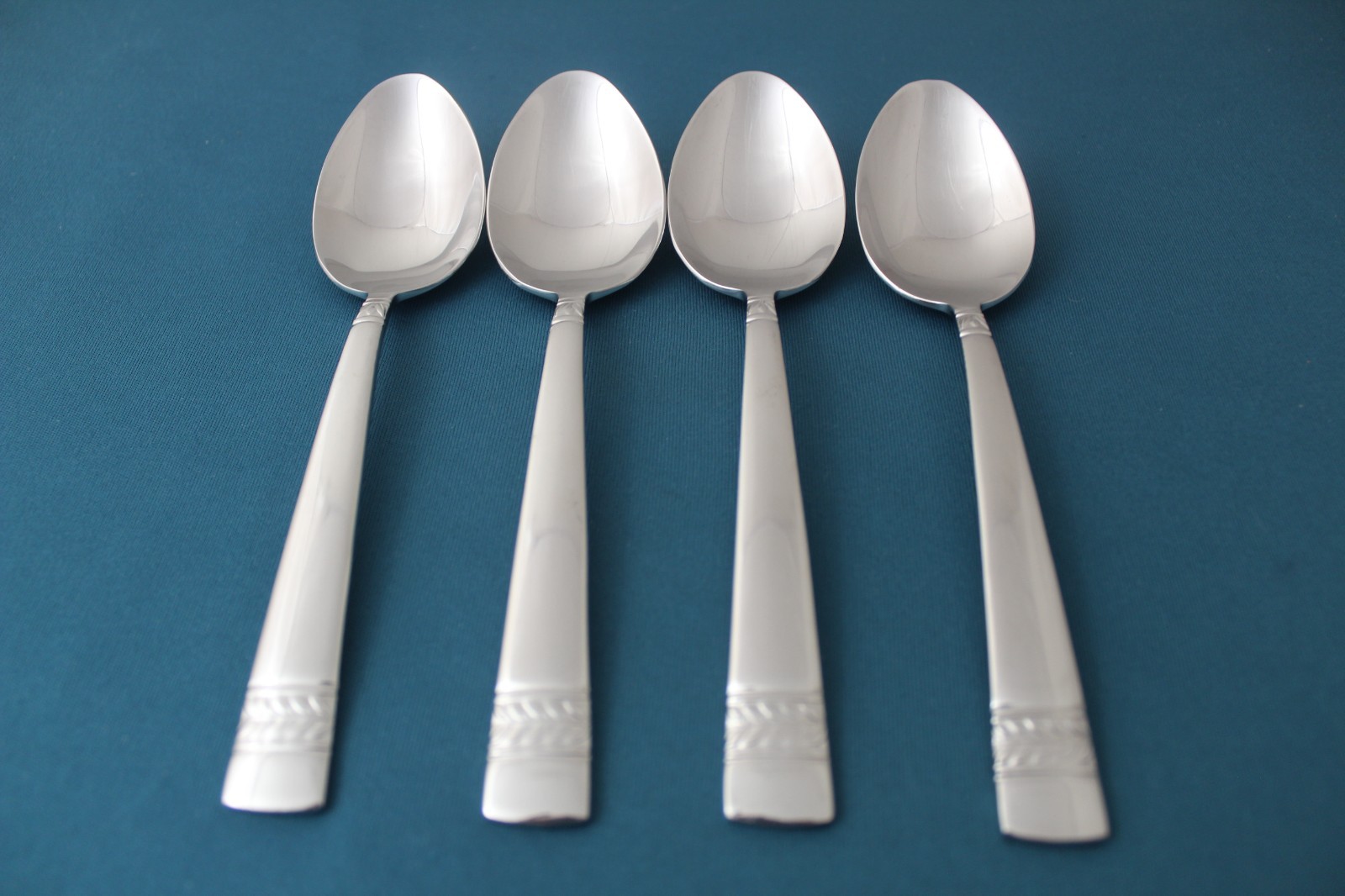Reed & Barton EVERGREEN Place Oval Soup Spoons (Set of 4) 18/10 China 7"
