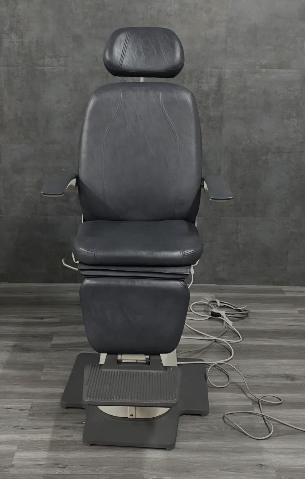 Topcon OC-2200 Ophthalmology Powered Exam Chair Table w/ Footrest & Headrest