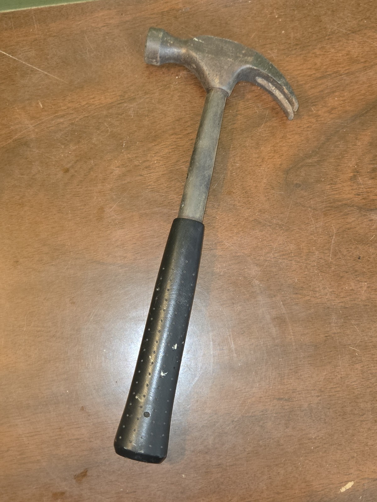 VTG MILLERS FALLS 16OZ STEEL & RUBBER HANDLE HAMMER